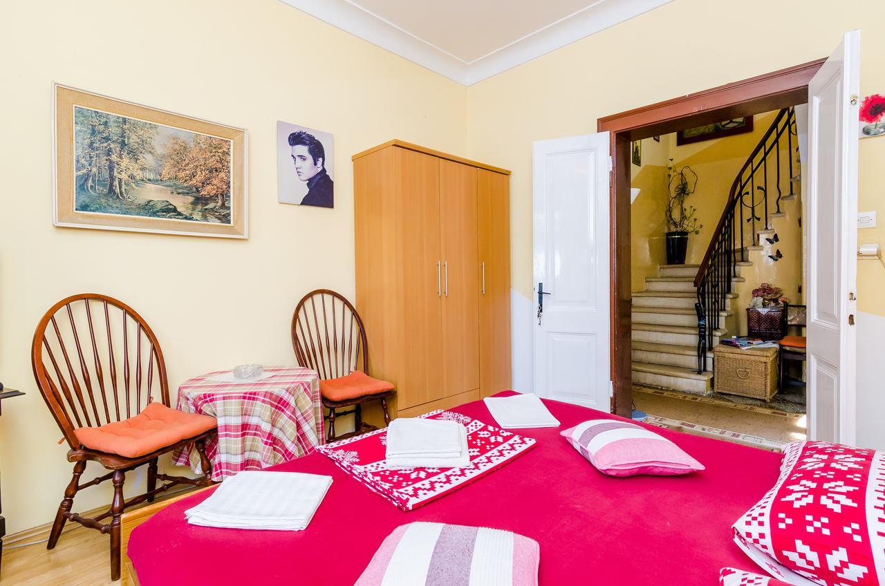 Guest House Ivana Ragusa Esterno foto